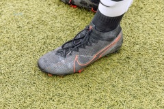 "MACHT UNSERE SCHUHE SAUBER"